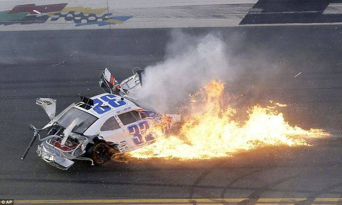     NASCAR Daytona 500 (18 )