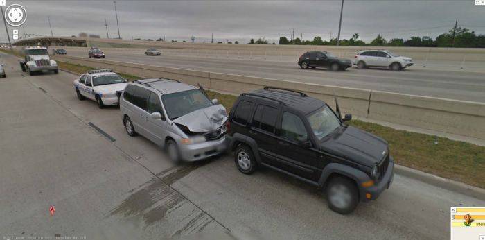 Подборка интересных приколов на Google Street View (37 фото)