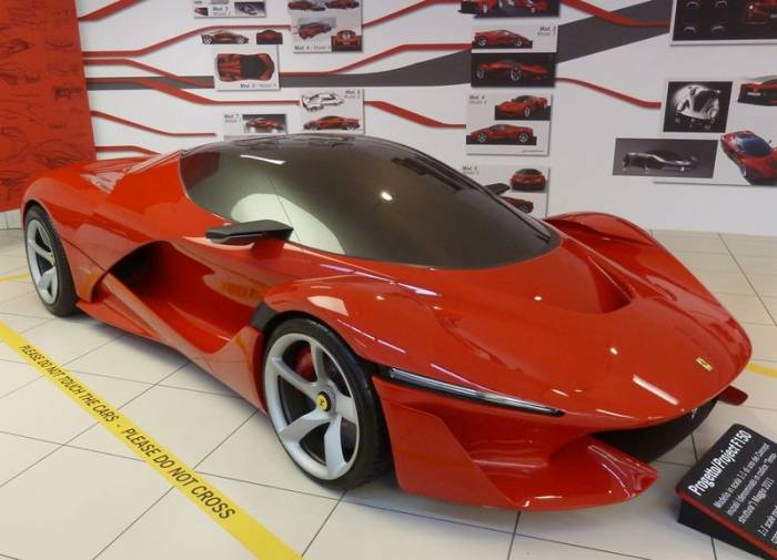 La Ferrari заняла свое место в музее Ferrari (34 фото)