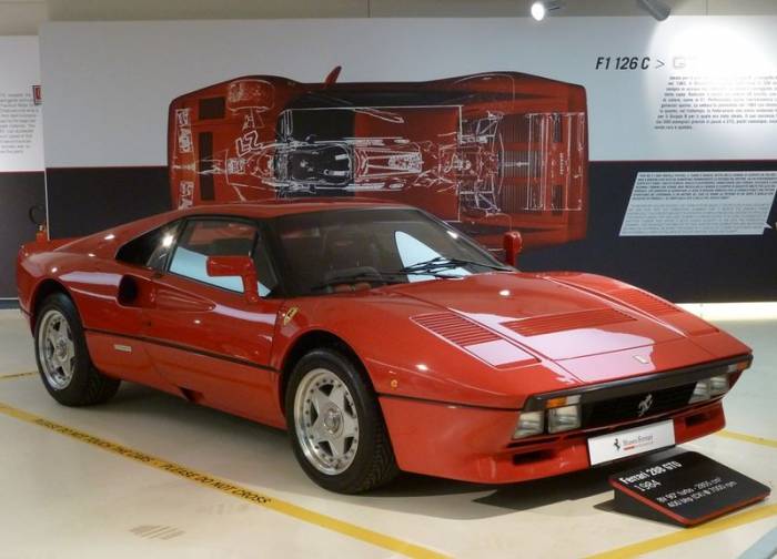 La Ferrari заняла свое место в музее Ferrari (34 фото)