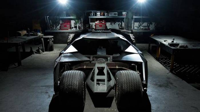 Реплика автомобиля Бэтмена (12 фото)
