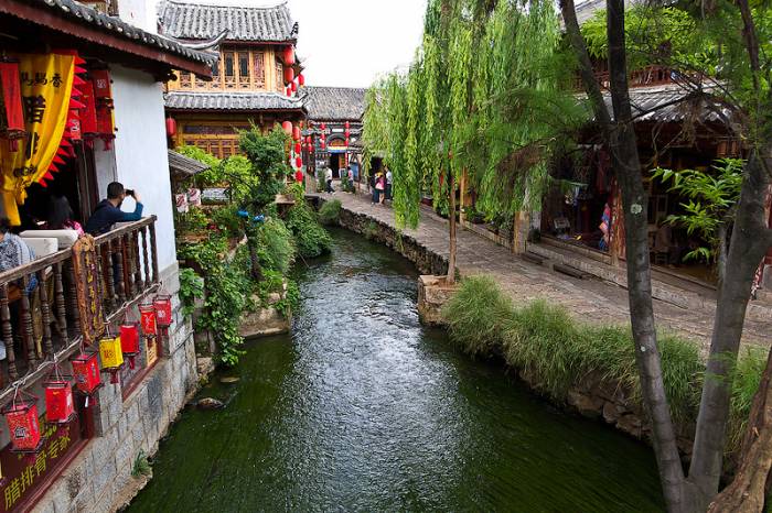 Красивейший, древний город Лицзян (27 фото)
