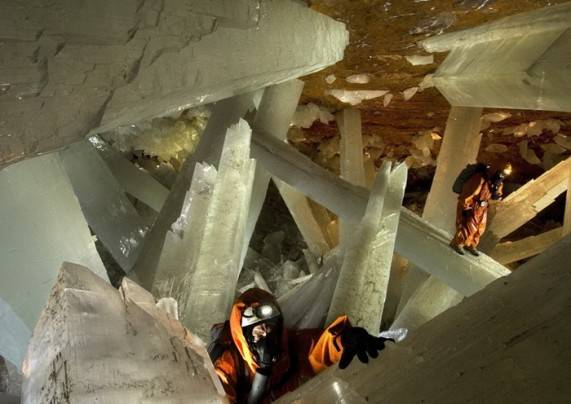 Гигантская хрустальная пещера в пустыне Чиуауа в Мексике