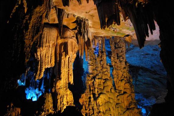Пещера Камышовой Флейты, Китай 