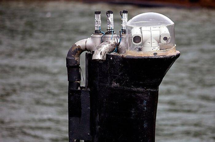 Внутри подводной лодки для перевозки кокаина (11 фото)