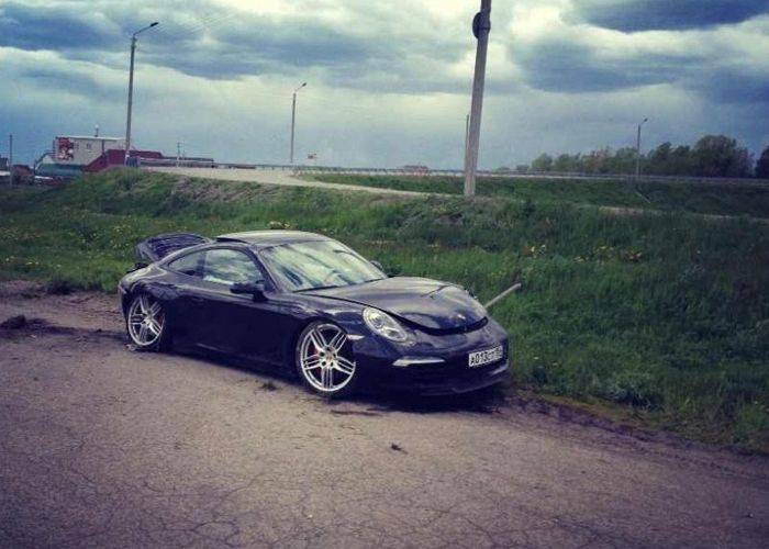 Porsche 911 разбит во время тест-драйва (10 фото)