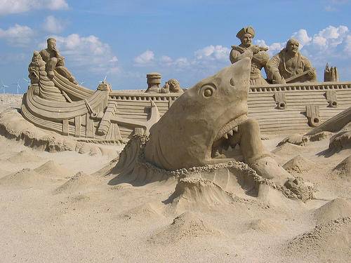 Грандиозные произведения искусства из песка (27 фото)