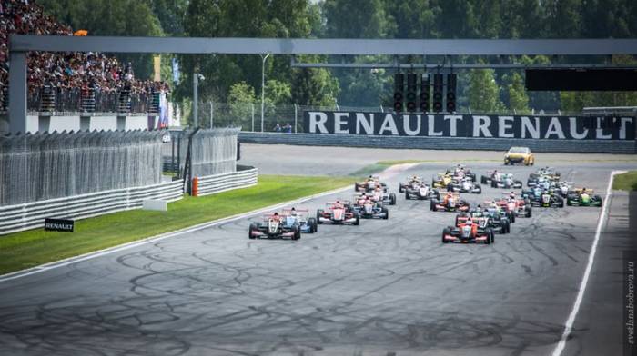   Renault  Moscow Raceway (66 )