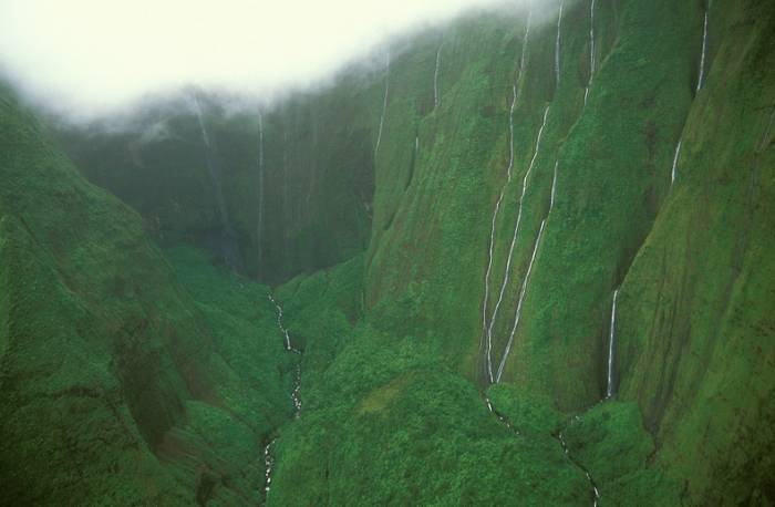 Стена плача на Гавайях (8 фото)
