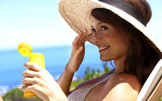 Солнцезащитный крем замедляет старение кожи