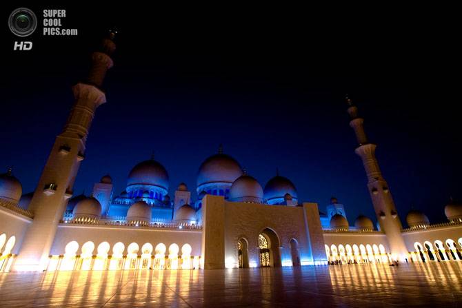 Помпезная мечеть шейха Зайда (20 фото)