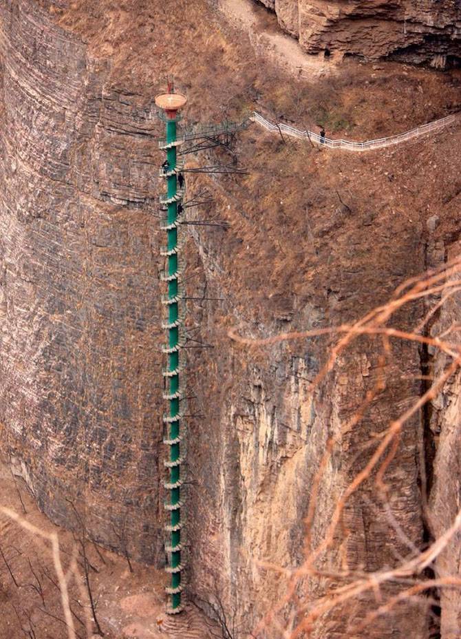 Самые красивые лестницы мира (14 фото)
