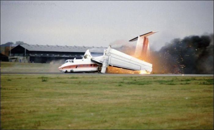 Аварии самолетов (40 фото)