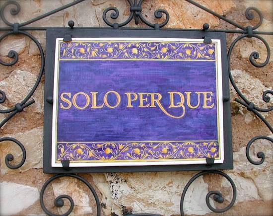 В Италии есть ресторан, который вмещает только двоих посетителей