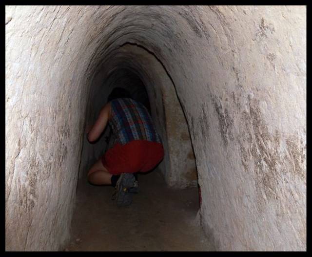 Партизанские подземные тоннели во Вьетнаме (37 фото)