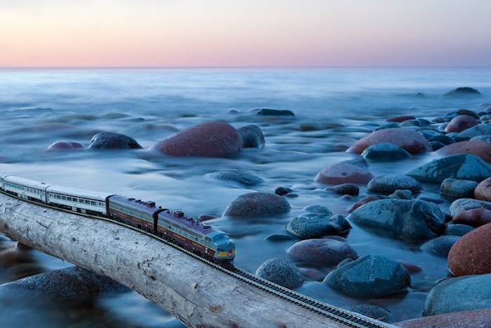 Путешествие мини-поезда через Канаду (15 фото)