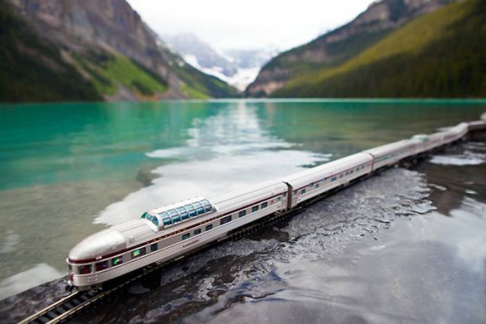 Путешествие мини-поезда через Канаду (15 фото)