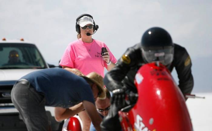 Слепой гонщик Дэн Паркер на озере Бонневиль (16 фото)