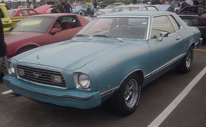 40 лет Ford Mustang II (7 фото)