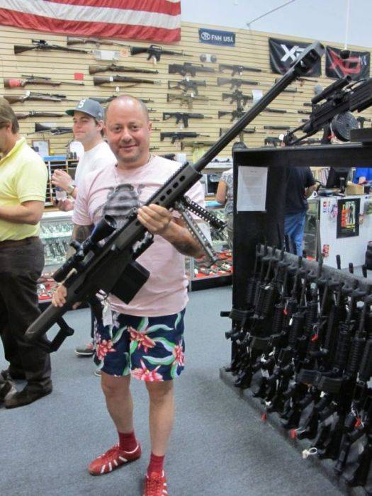Оружейный магазин в США (47 фото)