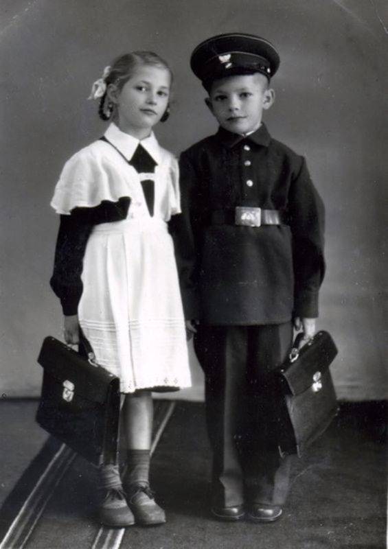 Школьные принадлежности детей СССР (18 фото) 