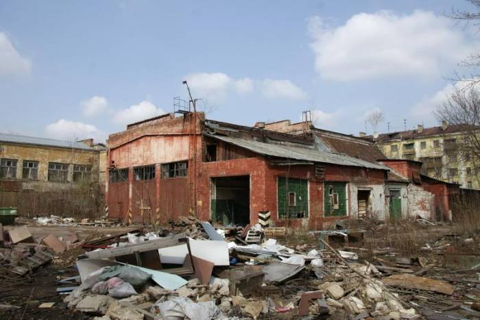 5 самых интересных заброшенных зданий Москвы (11 фото)