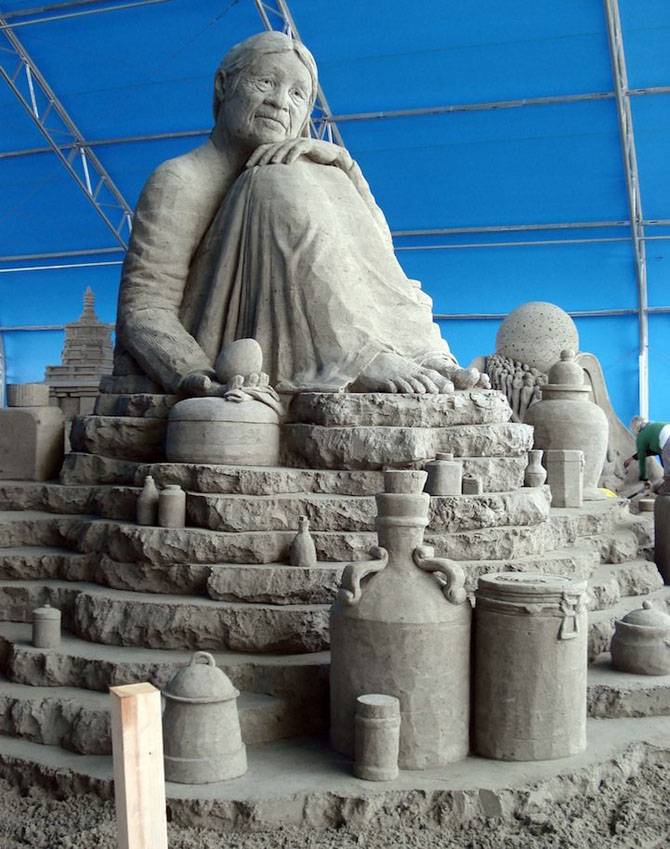 Скульптуры из песка Сюзанны Руселер (15 фото)