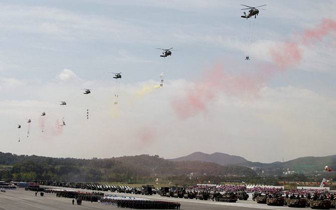Самый большой южнокорейский парад за последние 10 лет (20 фото)