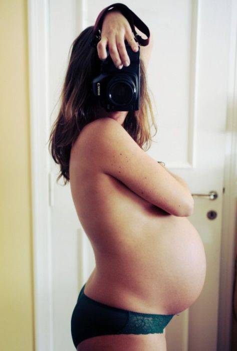 Серия фотографий беременной девушки (10 фото)