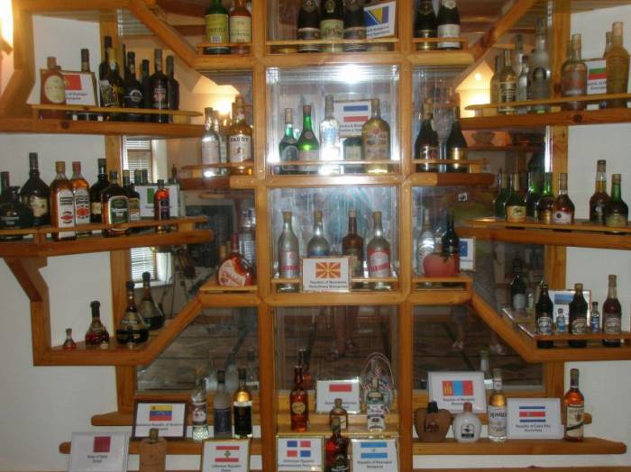 Частный музей вина "Бутылка" (18 фото)