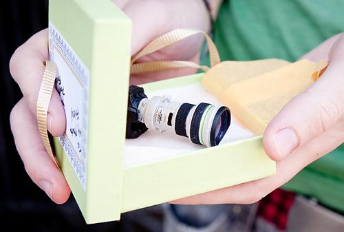 Самый маленький фотоаппарат в мире (6 фото)