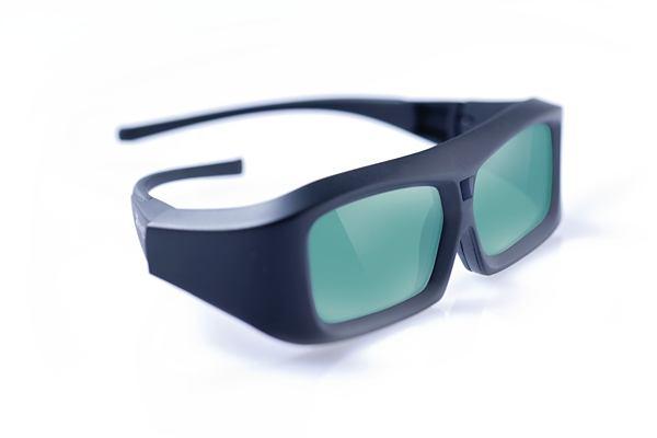 Созданы «умные очки» для слепых (2 фото)