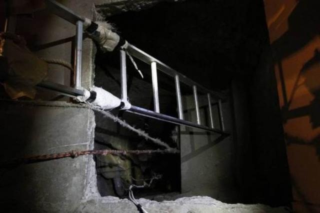 Правоохранительные органы США обнаружили секретный тоннель (9 фото)