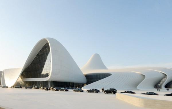 Самый смелый архитектурный шедевр Азербайджана (4 фото)