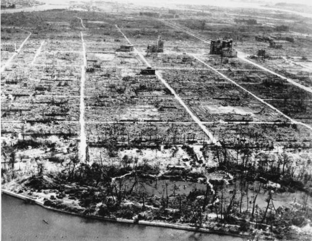 Почему люди могут жить в Хиросиме и Нагасаки, а в Чернобыле — нет