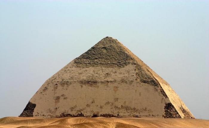 Тайны пирамид (9 фото)