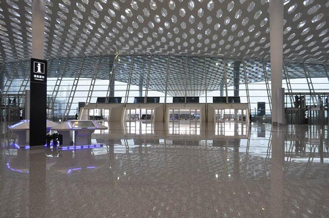 Футуристический терминал аэропорта Шэньчжэнь Баонань (23 фото)