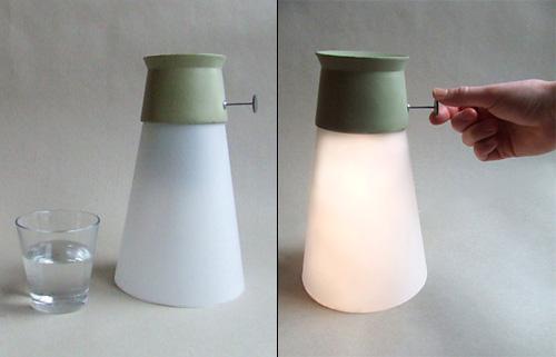 Лампа на воде (3 фото)
