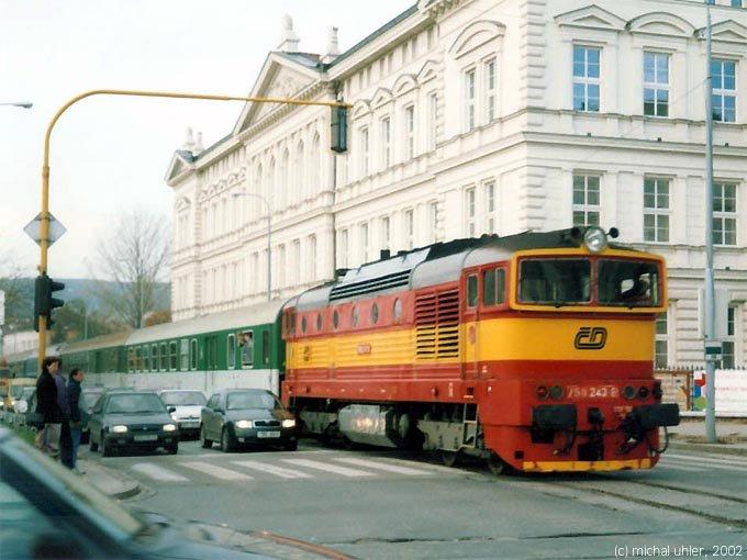  Поезда вместо трамваев (48 фото)