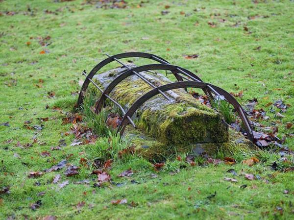 Как британцы защищали могилы от похитителей тел (9 фото)