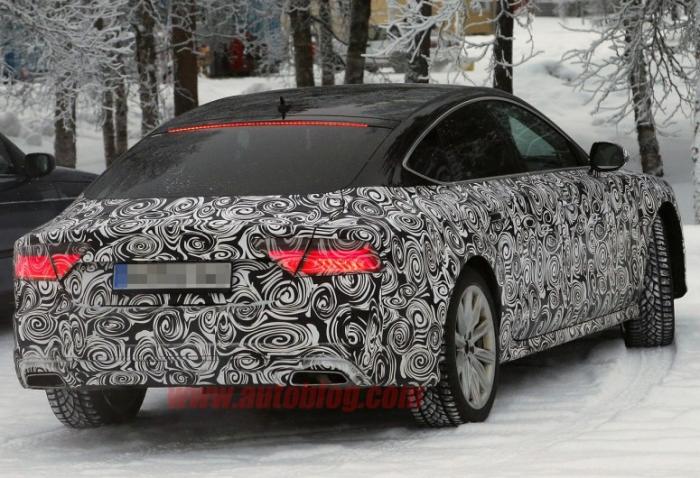 Audi A7:     (3 )