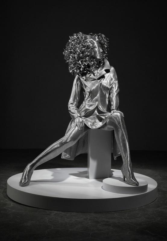 Скульптуры из алюминиевой проволоки (12 фото)