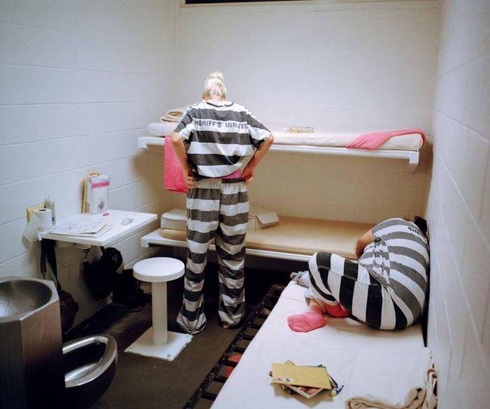 Как живут заключенные девушки в тюрьме США (38 фото)