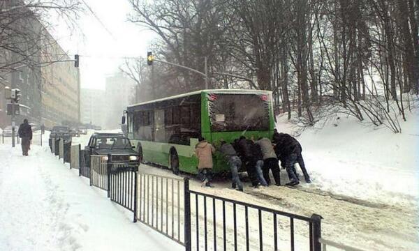 Апокалиптические фотографии последствий снегопада в Ростове (15 фото+видео)