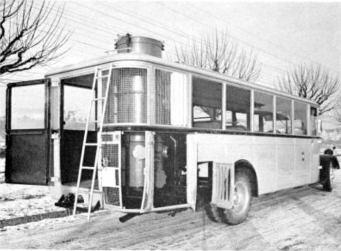 История самого "мордастого" швейцарского автобуса (30 фото)