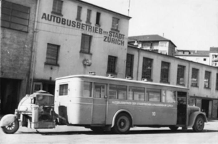 История самого "мордастого" швейцарского автобуса (30 фото)