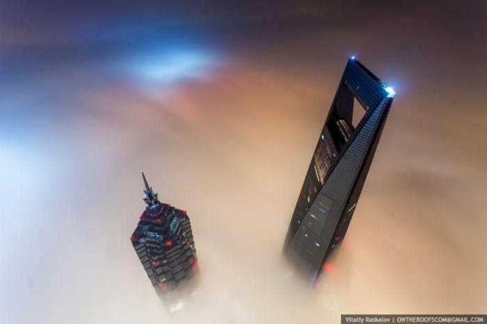 Покорение 650-метровой Шанхайской башни (13 фото)