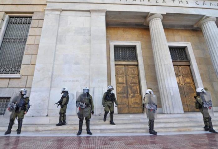 11 фотографий из Афин в эпоху жесткой экономии (11 фото)