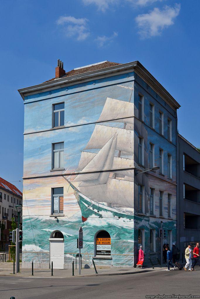  Граффити кораблей на жилых домах на Севастопольском проспекте (7 фото) 