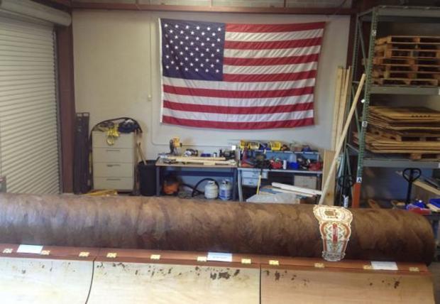 Самая большая в мире сигара стоимостью 185 000 долларов (8 фото)